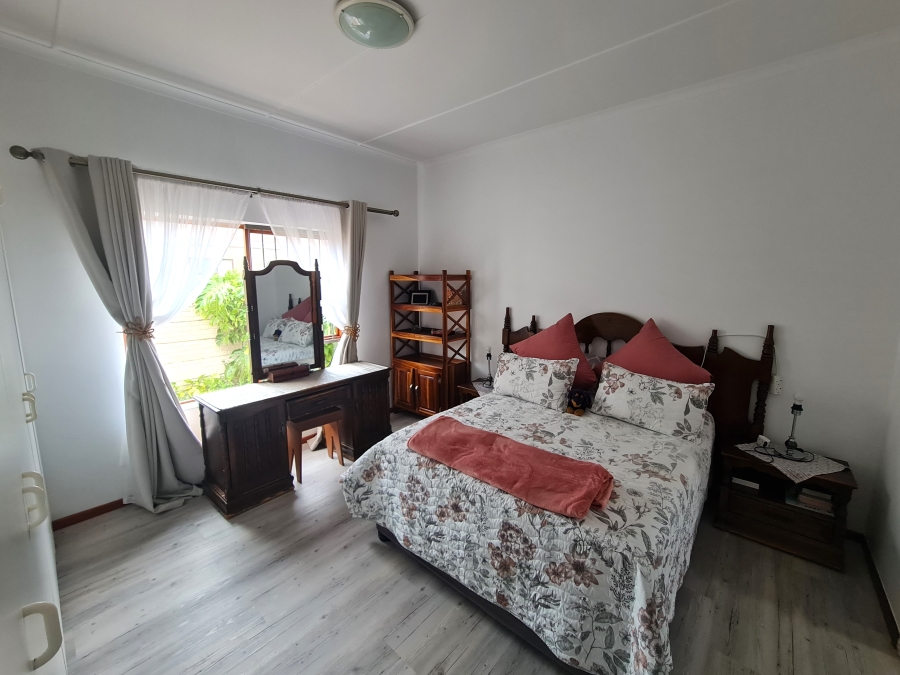 3 Bedroom Property for Sale in Jeffreys Bay Central Eastern Cape